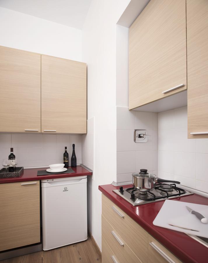 111 Coladirienzo Rooms - By Ad Roma Buitenkant foto