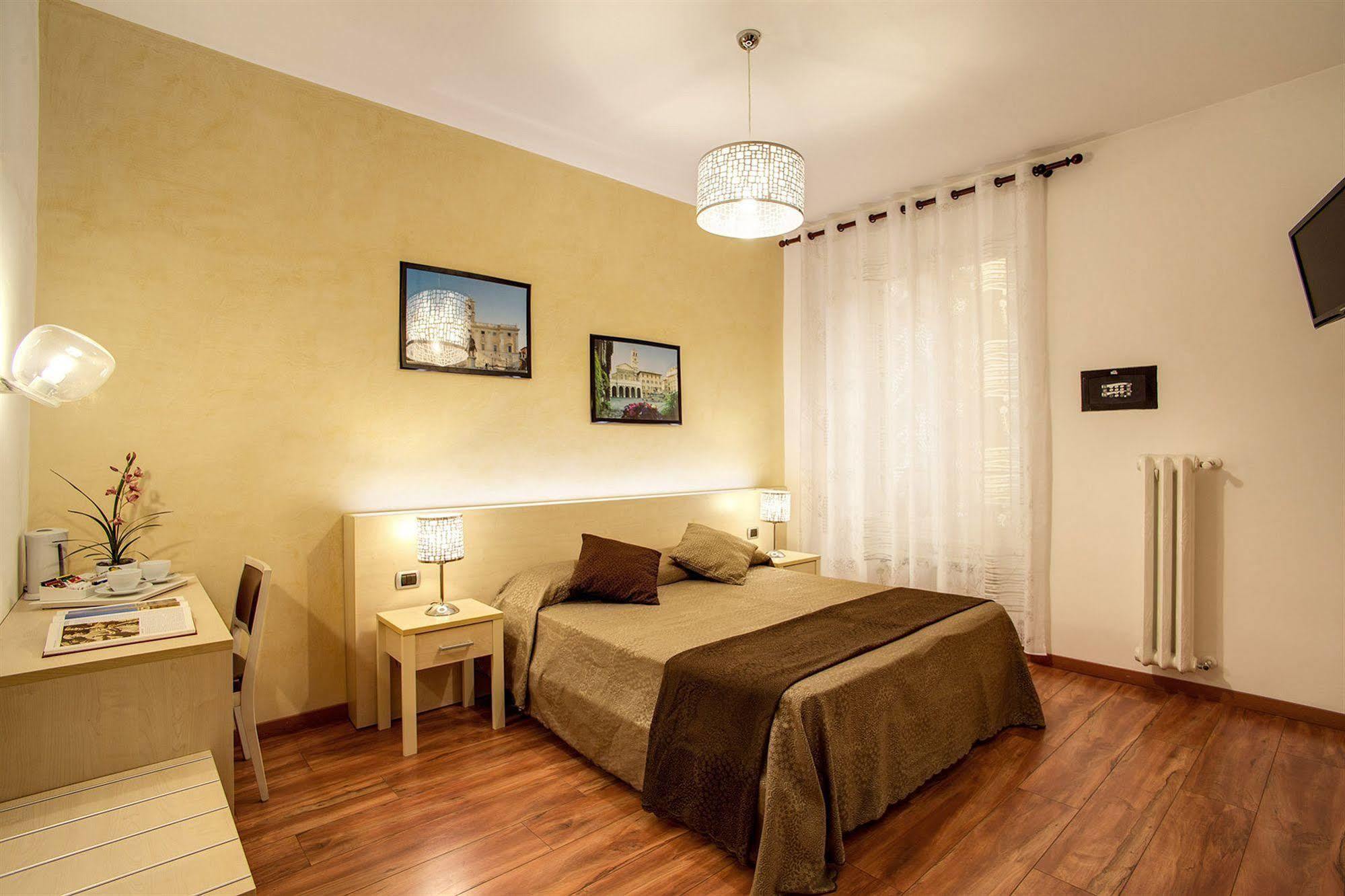 111 Coladirienzo Rooms - By Ad Roma Buitenkant foto