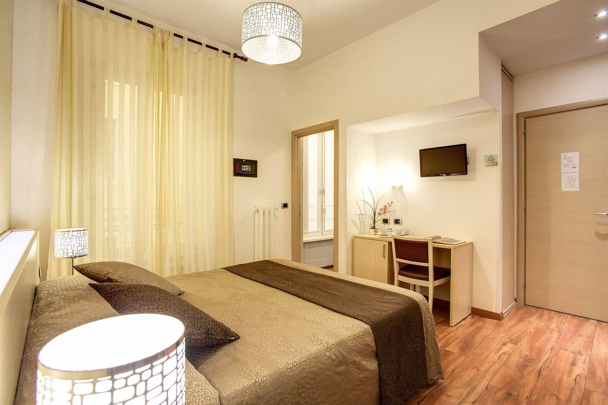 111 Coladirienzo Rooms - By Ad Roma Buitenkant foto