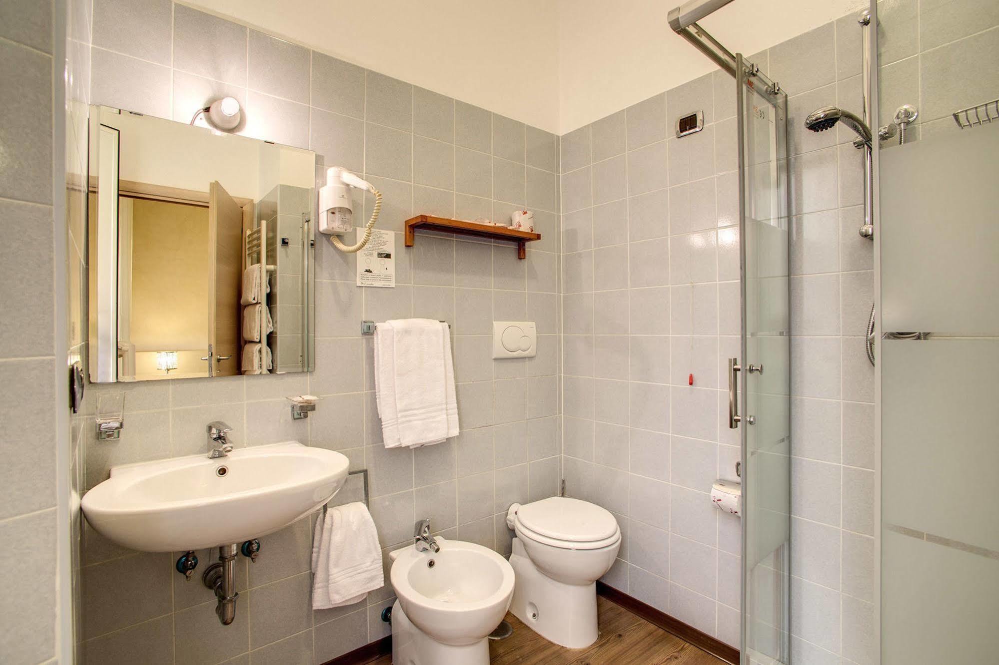 111 Coladirienzo Rooms - By Ad Roma Buitenkant foto